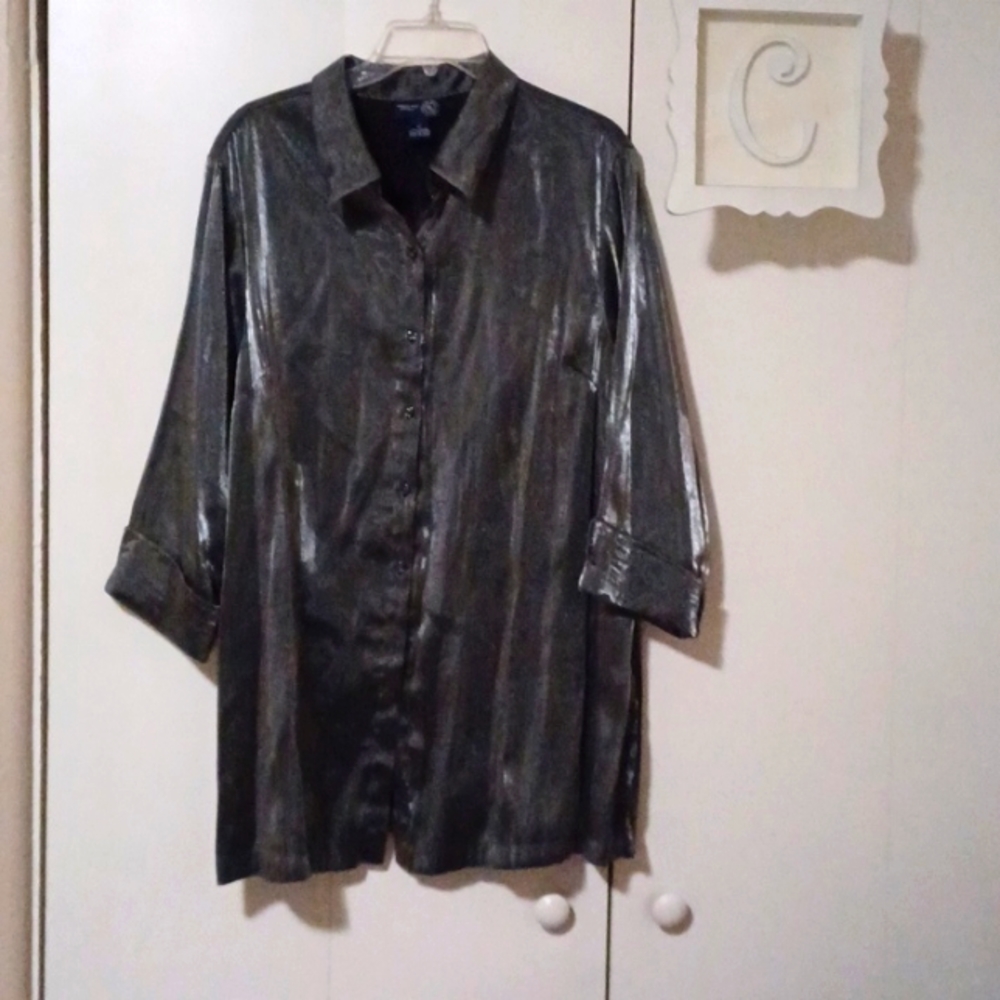 Venezia, Womens Metallic 3/4 sleeve Tunic blouse Sz. 22.